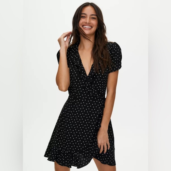 Aritzia Sunday Best Wrap Dress - Picture 5 of 8